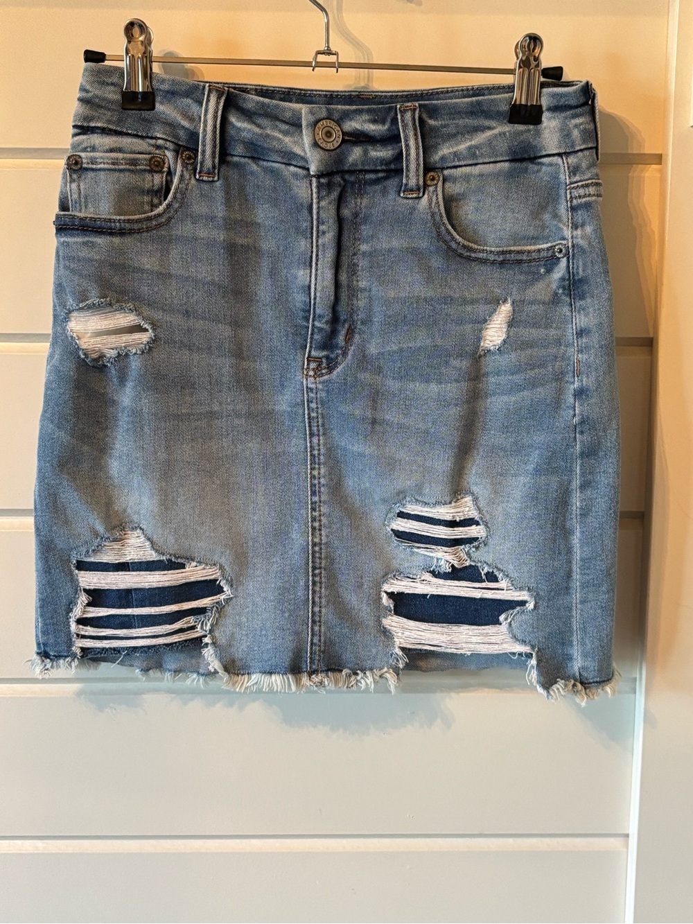 American Eagle Outfitters Light Blue Distressed Denim Mini Skirt size 0